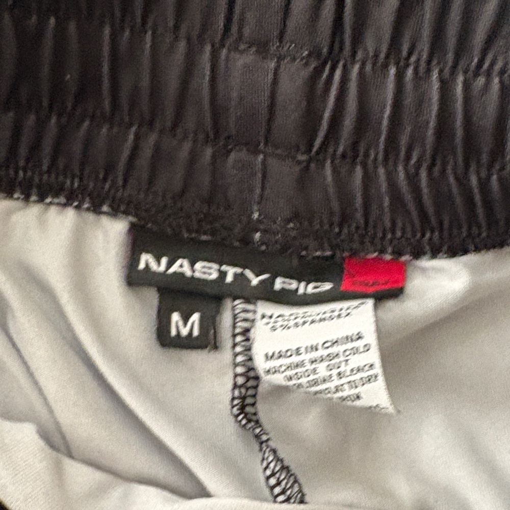 Mens nasty pig wild side shorts medium used - Picture 3 of 3